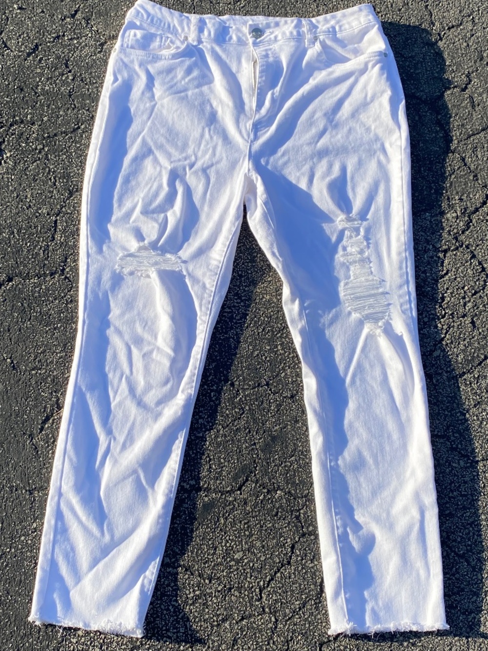 Refuge White Distressed Stretch Skinny Jeans Women’s Size 15 Ripped Denim